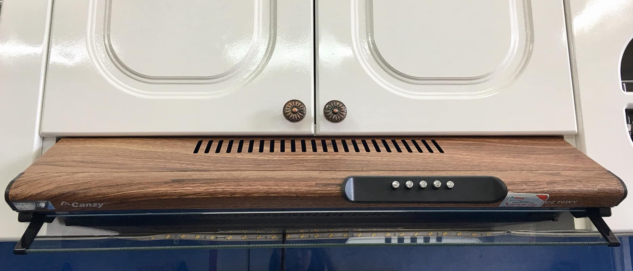 Máy hút khói Canzy CZ-70WY 01 May hut khoi Canzy CZ 70WY 01